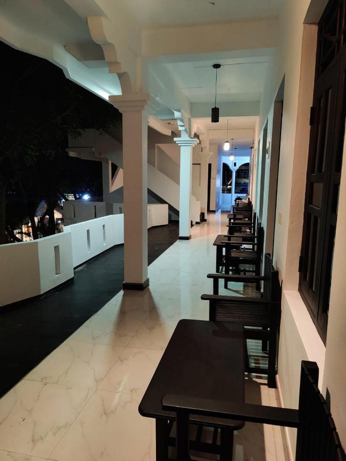 Atteriya Chill Hotel Arugam Bay Buitenkant foto