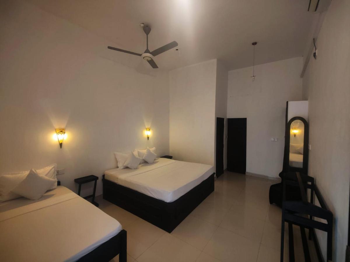 Atteriya Chill Hotel Arugam Bay Buitenkant foto