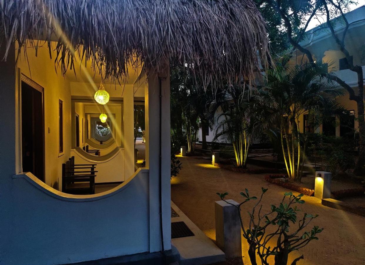 Atteriya Chill Hotel Arugam Bay Buitenkant foto