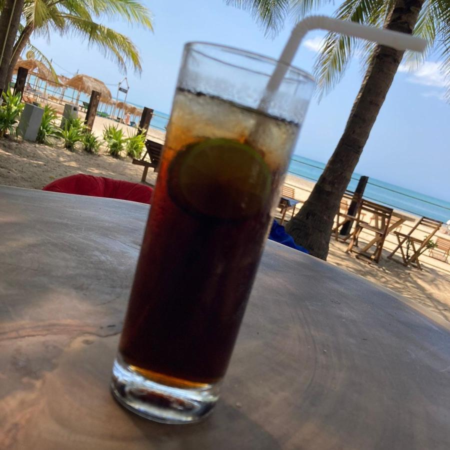 Atteriya Chill Hotel Arugam Bay Buitenkant foto