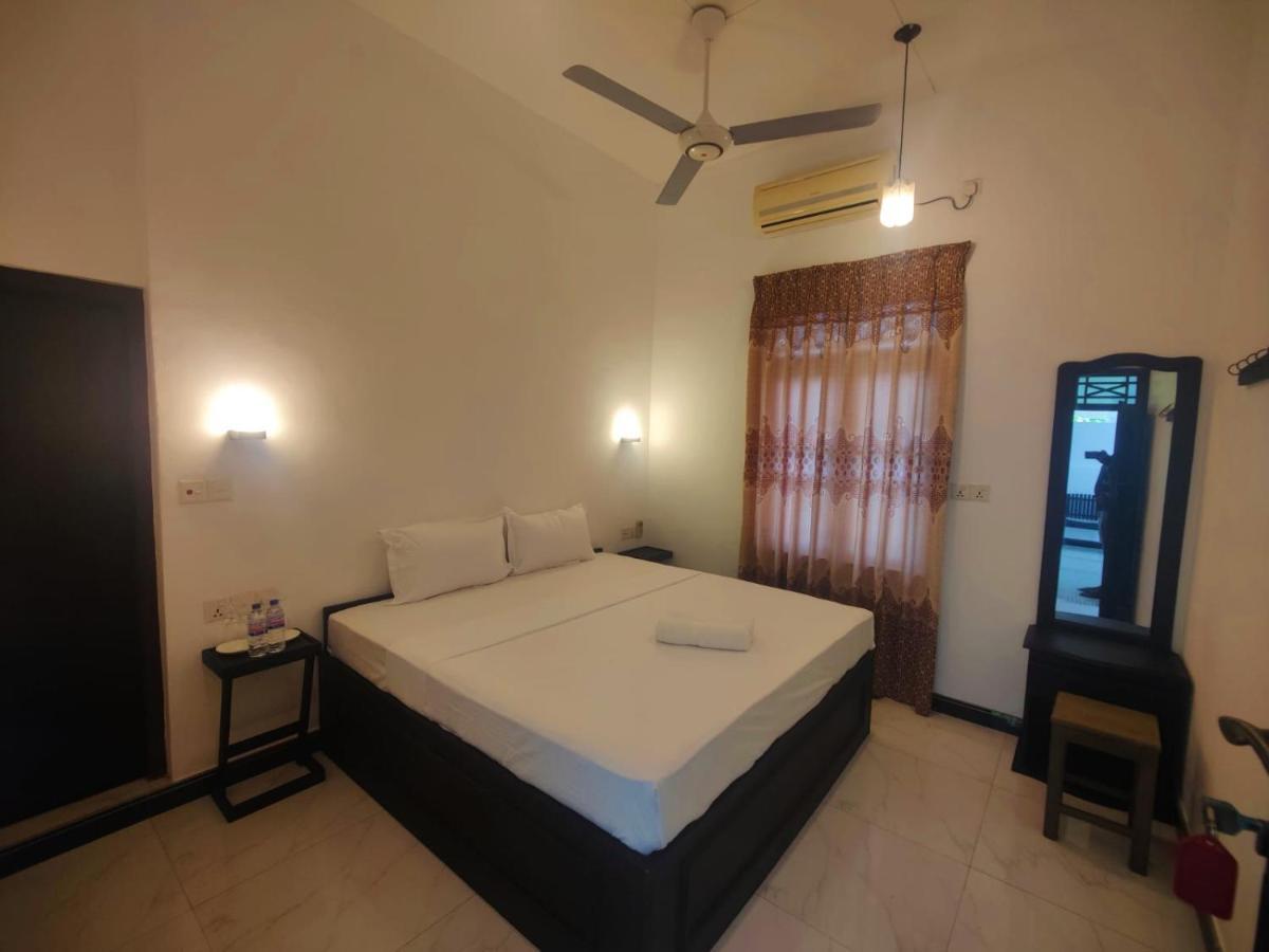 Atteriya Chill Hotel Arugam Bay Buitenkant foto